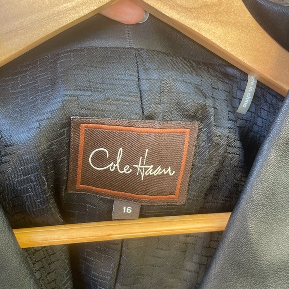 Women’s Cole Haan lambskin Leather motorcycle jacket, zip up, size 16. Fitted - Picture 2 of 7